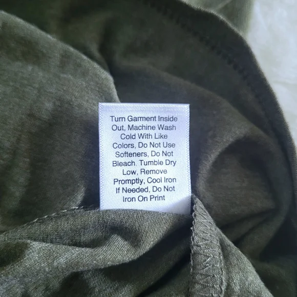 Guru Active🏃‍♀️ "Adventure is Calling"🚵‍♀️ Muscle💪Tee👕 with Hood - NWT - Picture 10 of 14